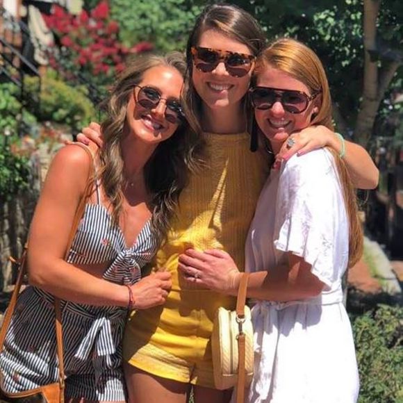 Meet your Posher, Ashlee - Picture 1 of 1